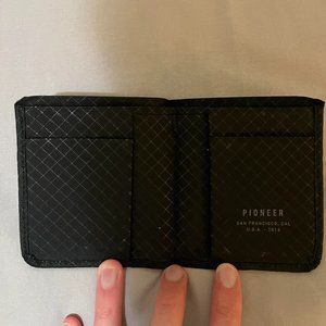 Pioneer Altitude Billfold Onyx 10XD Men's Wallet
